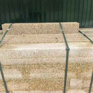 宜昌 黄金麻花岗岩石材机切面栏杆料半成品