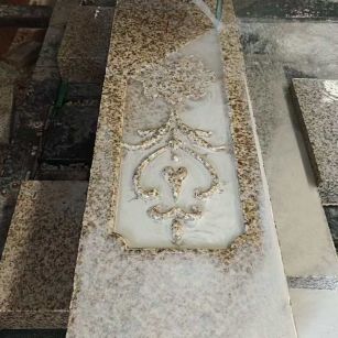 宜昌 黄金麻花岗岩异形加工雕刻栏杆大柱