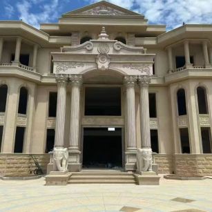 宜昌 黄金麻别墅外墙干挂，大柱，大象，蘑菇石，雕花板