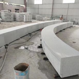 宜昌芝麻白花岗岩石板材 园林光面弧形坐凳