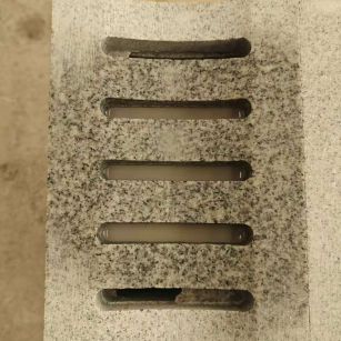 宜昌 芝麻白拉丝面花岗岩U型开槽排水槽