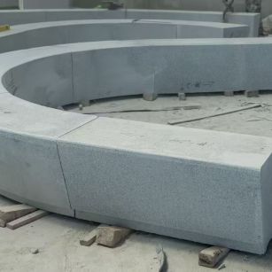 宜昌 芝麻白花岗岩光面弧形坐凳