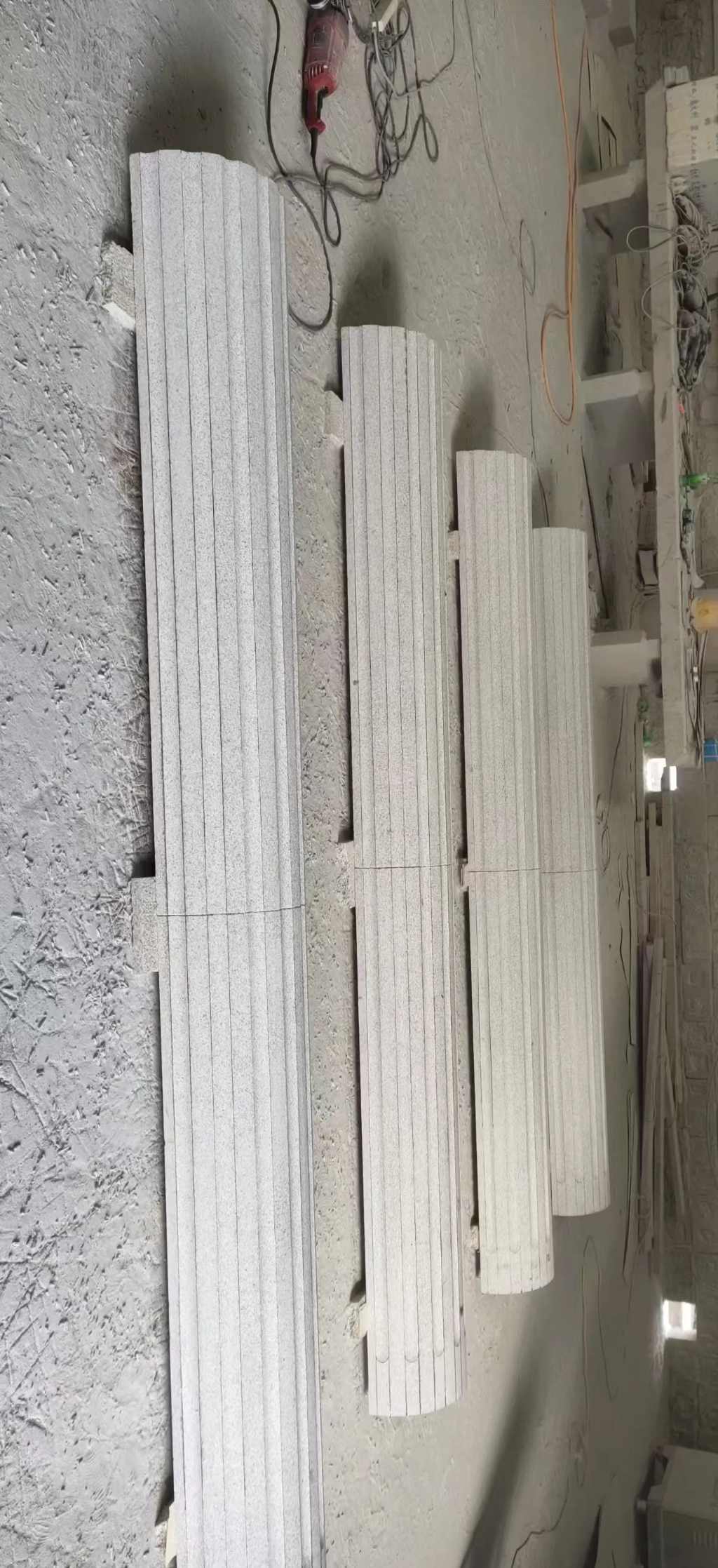 宜昌 花岗岩厂家带你看白麻花岗岩门楼大柱柱皮