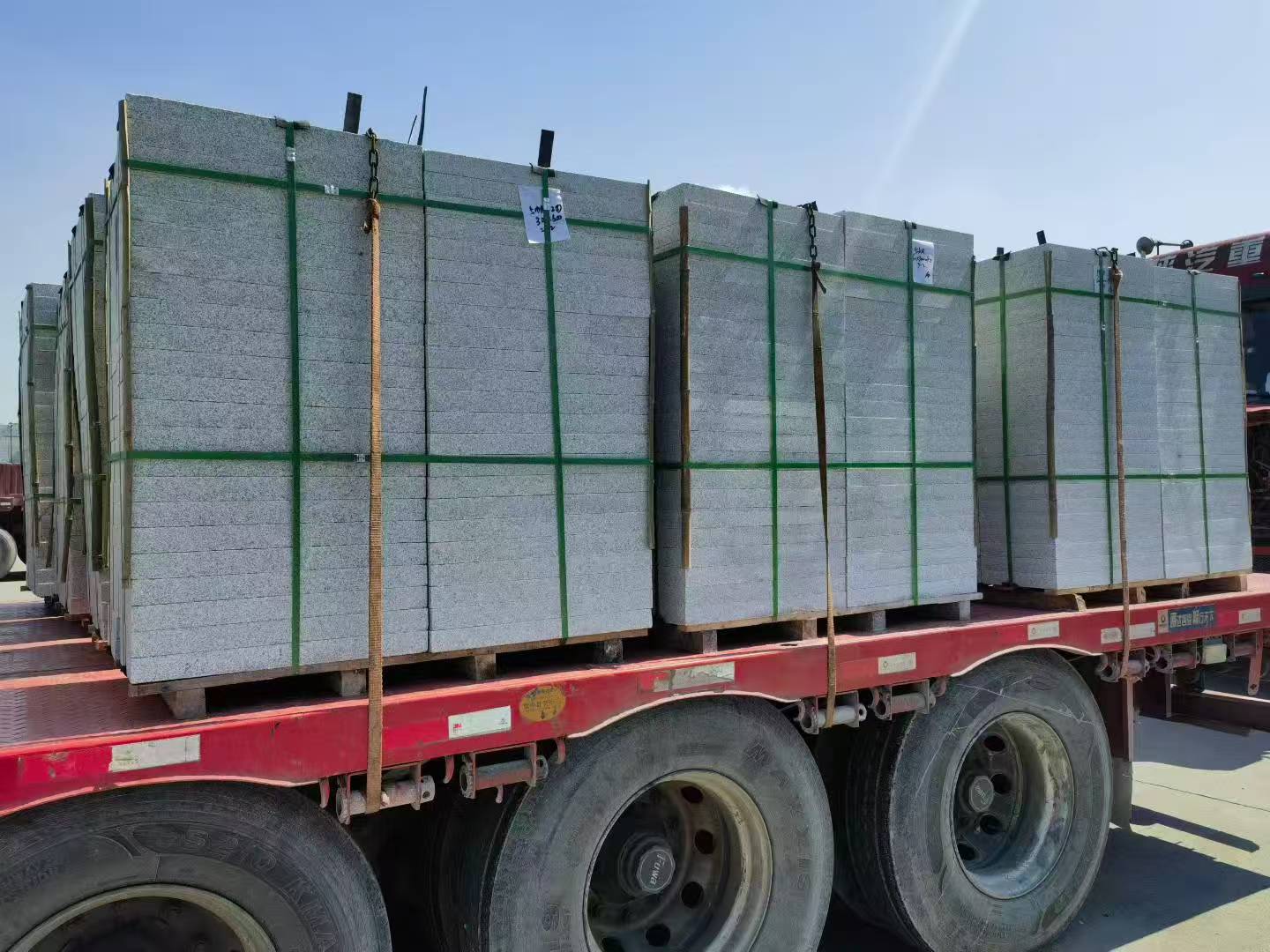 宜昌芝麻白花岗岩出货日常地铺石