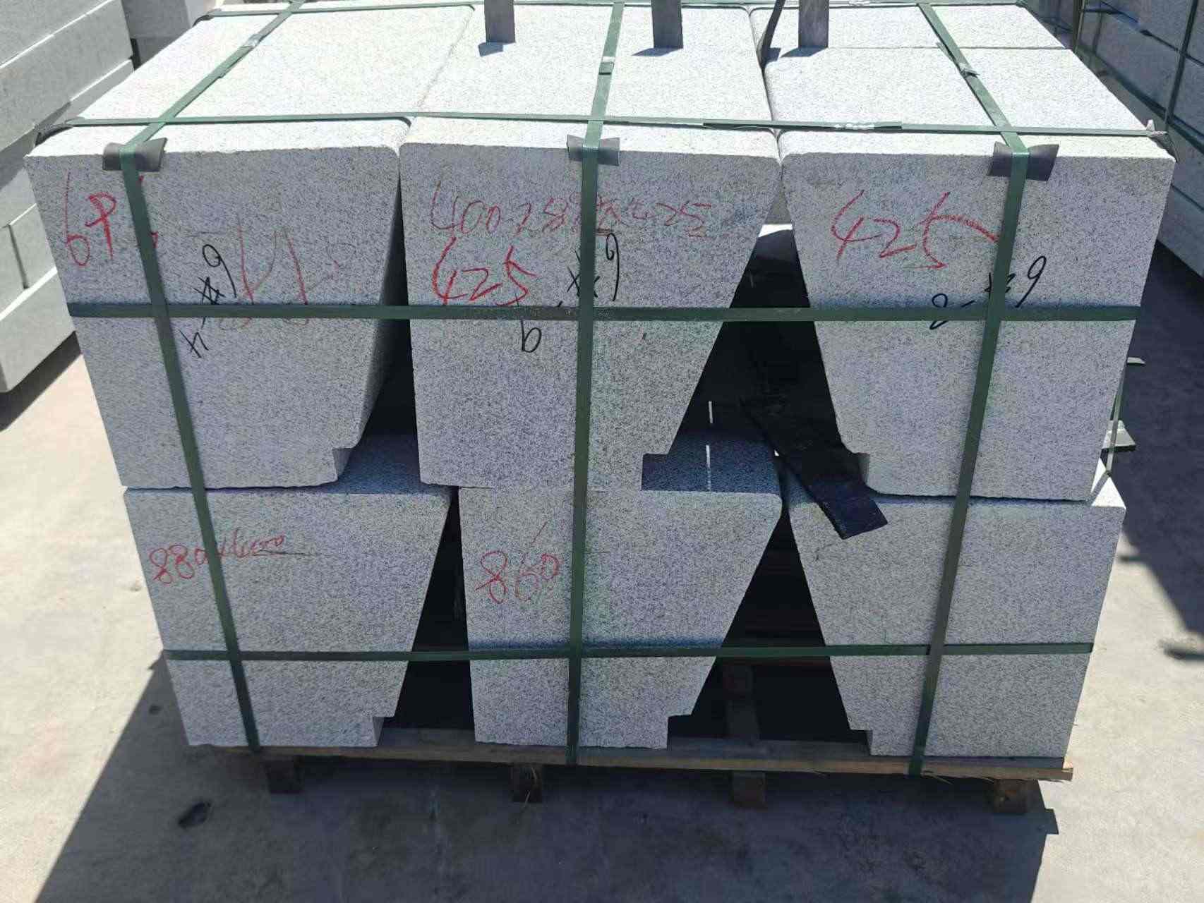 宜昌 芝麻白异形坐凳，石凳