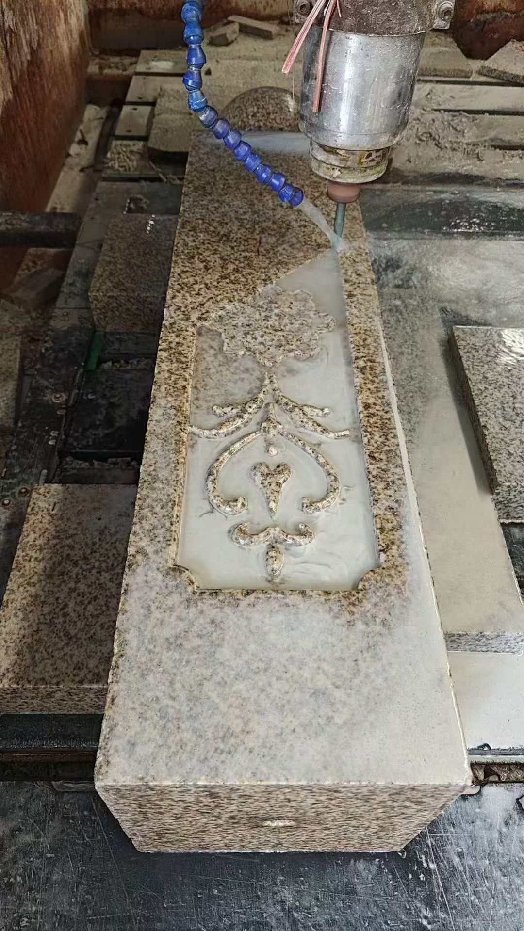 宜昌 黄金麻花岗岩异形加工雕刻栏杆大柱