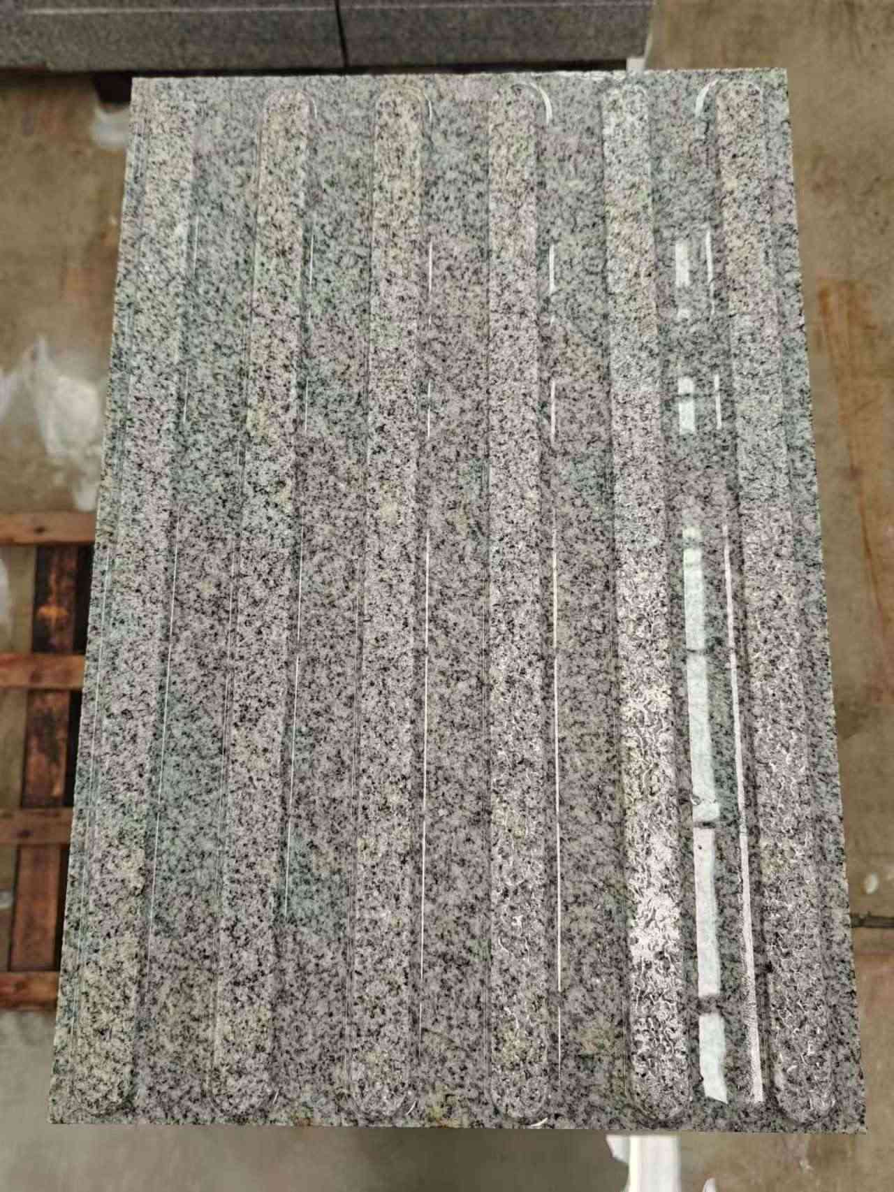 宜昌 芝麻白花岗岩荔枝面雕刻盲道，盲条