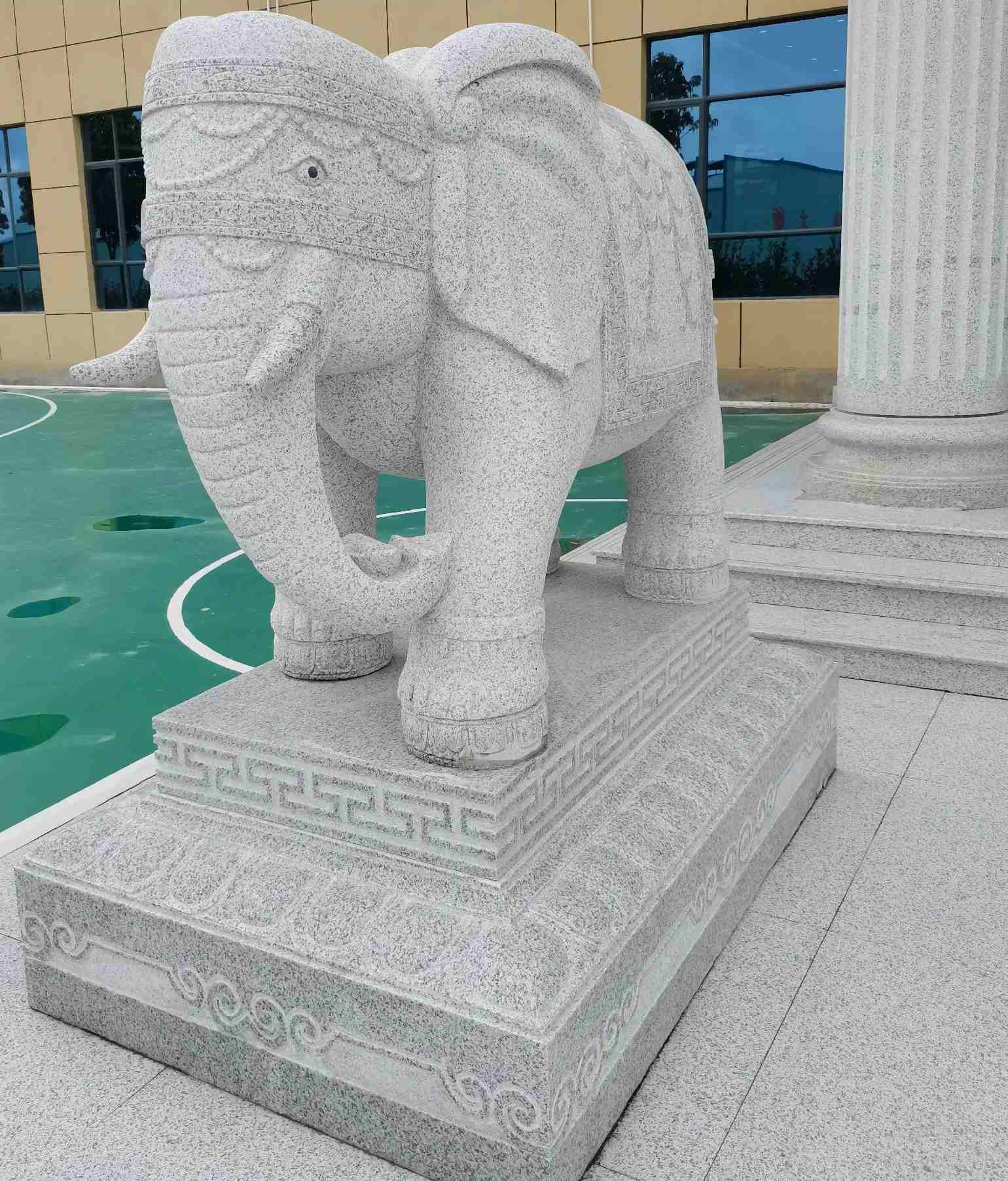 宜昌 白麻花岗岩动物异形石雕-大象