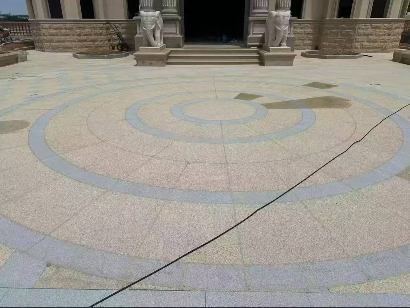 宜昌 黄金麻芝麻灰花岗岩石材地铺拼接效果