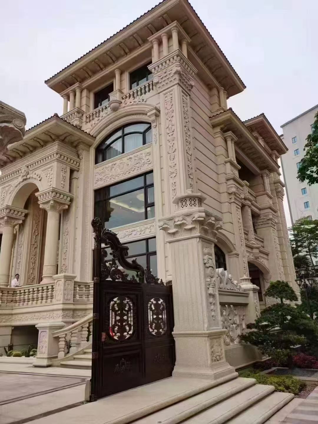 宜昌 黄金麻花岗岩别墅外墙干挂效果展示