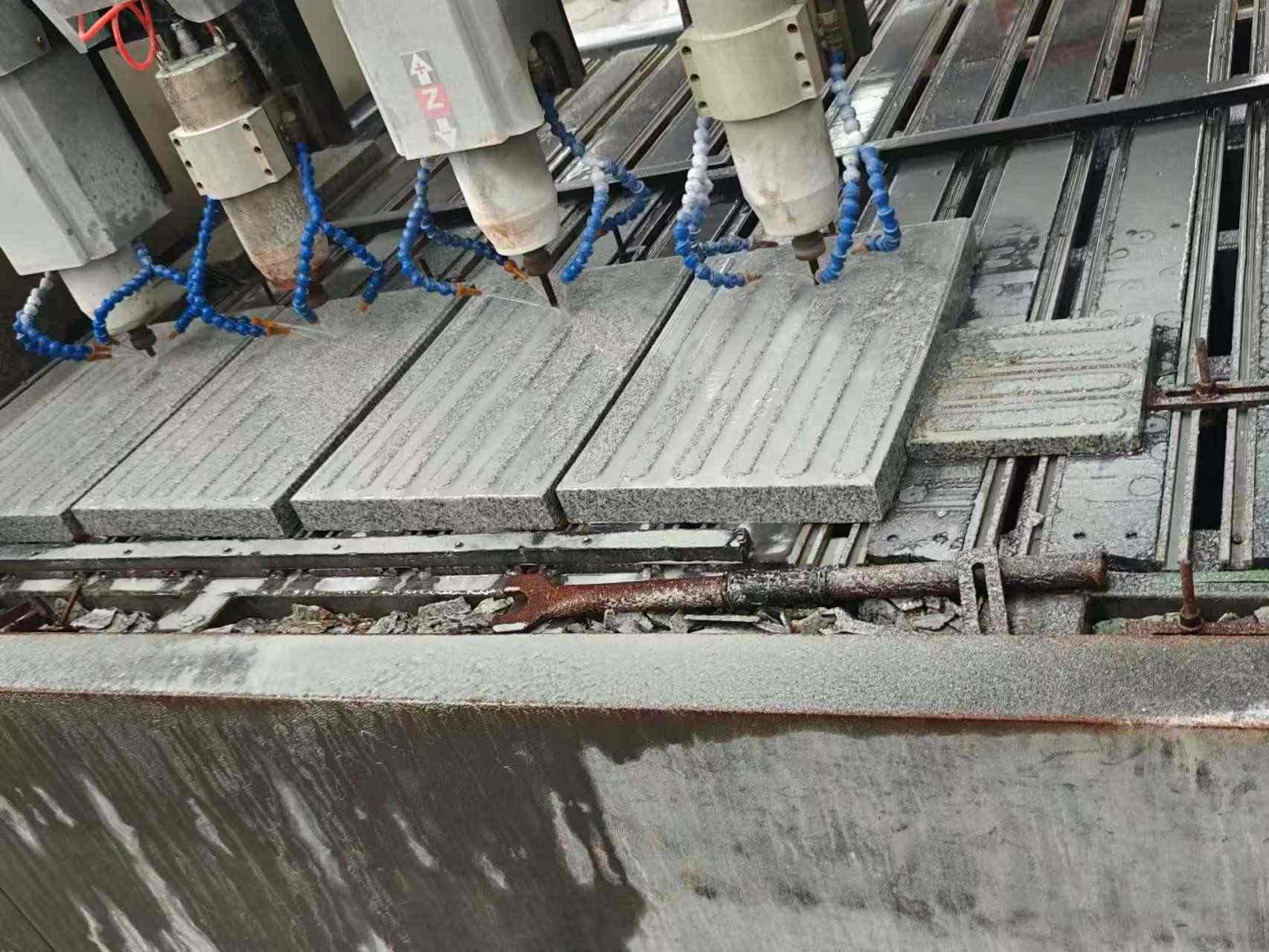 宜昌 芝麻白花岗岩荔枝面盲道雕刻