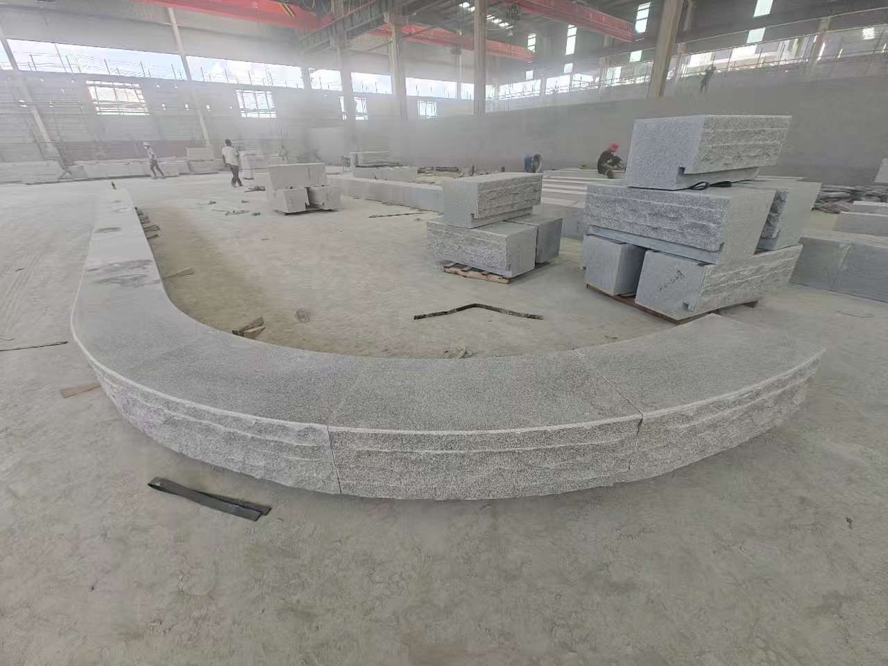 宜昌 芝麻白异形坐凳，自然面光面弧形加工