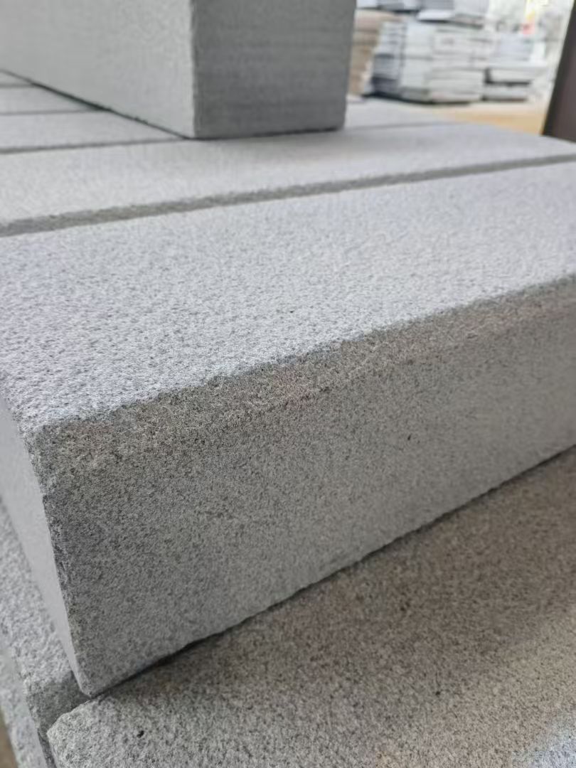 宜昌 芝麻灰荔枝面路沿石