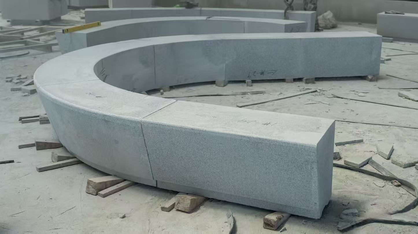 宜昌 芝麻白花岗岩光面弧形坐凳